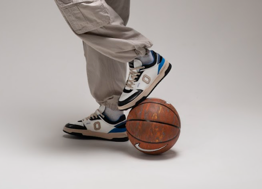 Sneakers per Uomo: Alta Moda e Sport